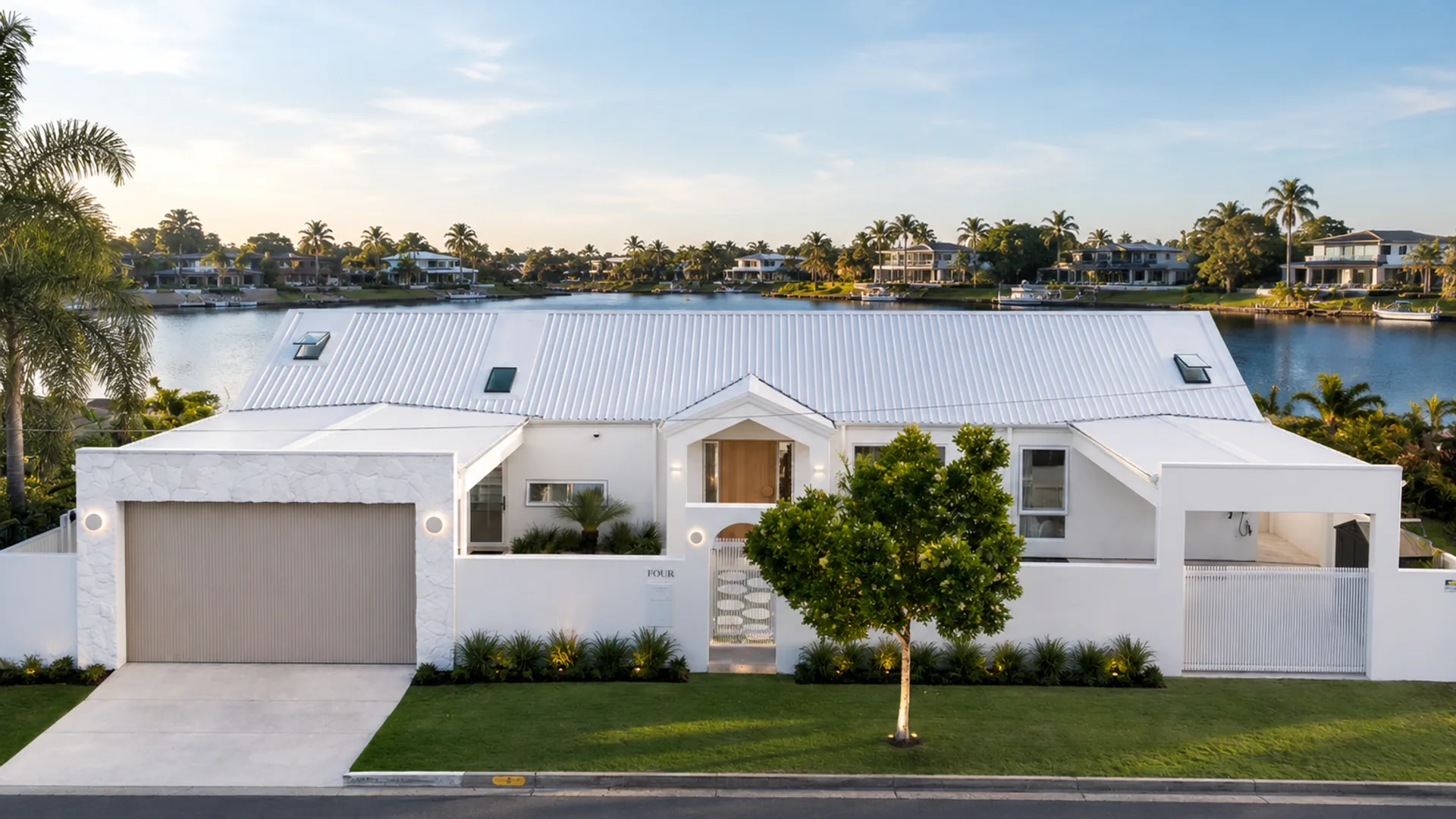 Burleigh Waters Waterfront Properties